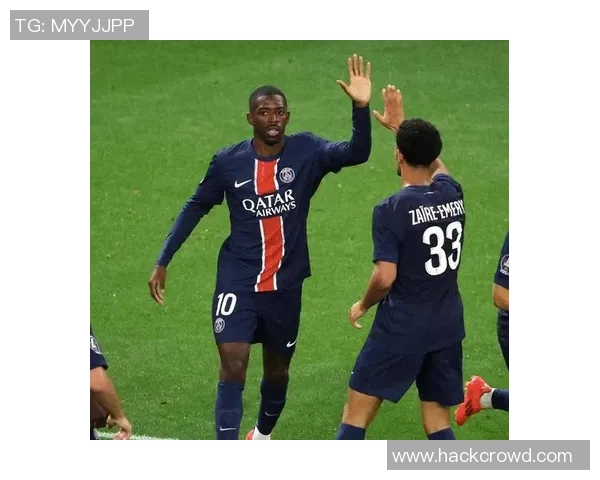 足球明星赛场上的尴尬瞬间回顾与分析引发的笑声与思考