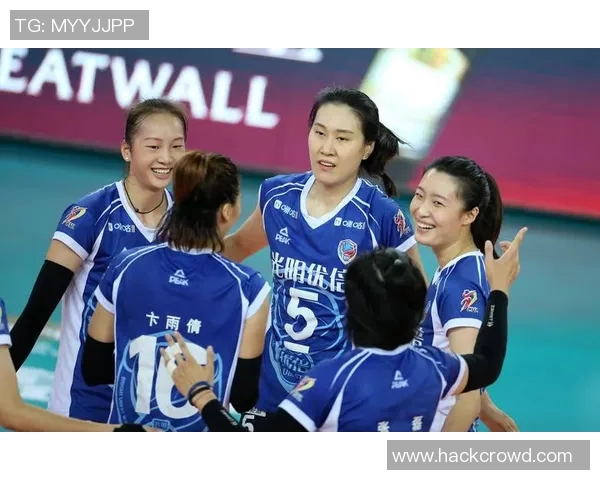 上海排球队奋勇拼搏的故事与邀请赛的精彩瞬间